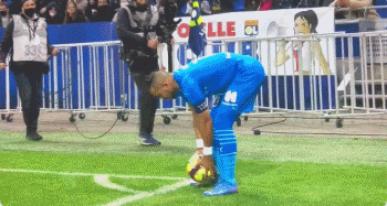 DO：圣徒拒绝埃弗顿对迪布林4000万报价，还价5000万+25%分成