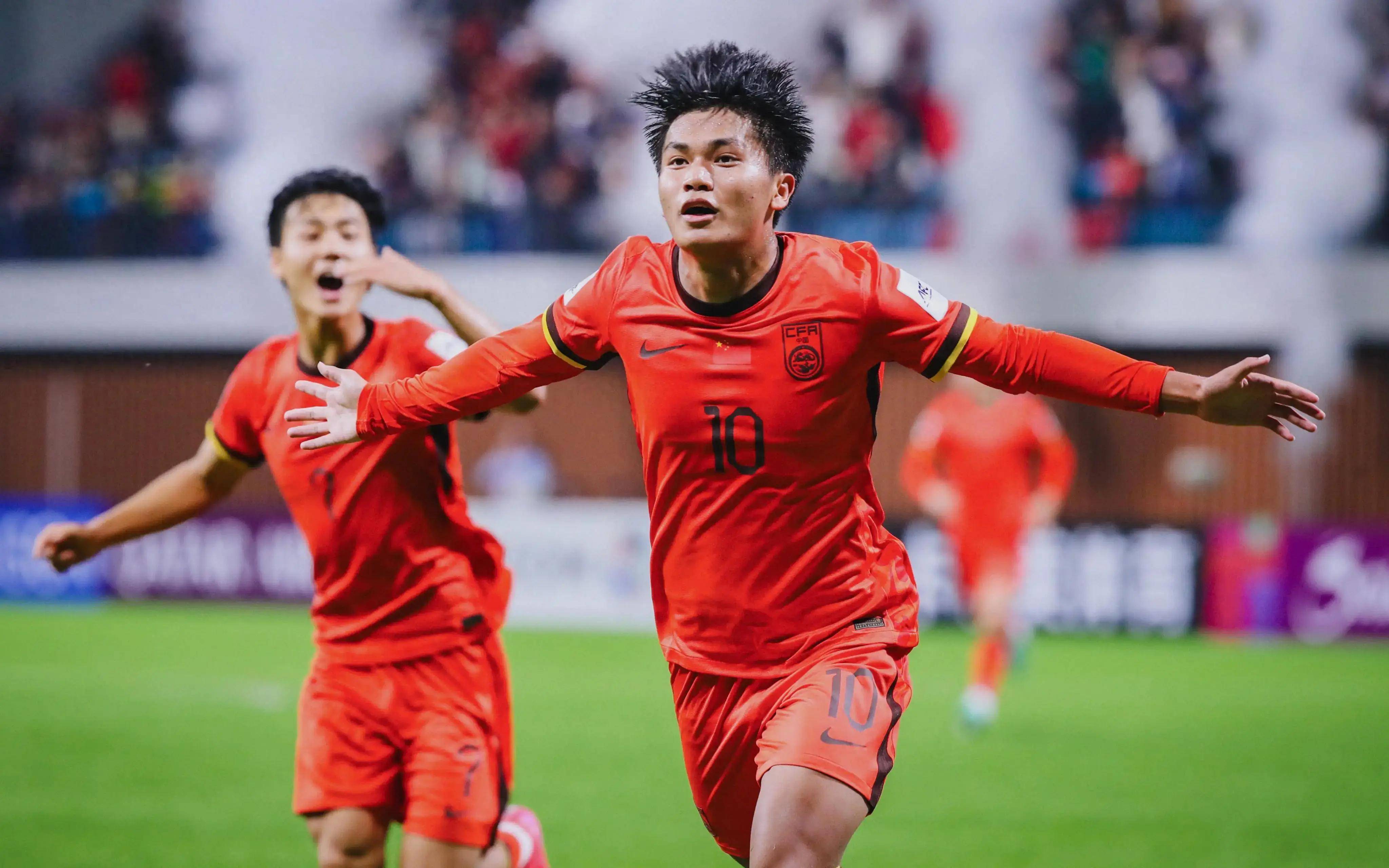 德转列中卫身价榜：库巴西8000万欧居首，萨利巴第二（德转发布中卫身价榜：库巴西以8000万欧领跑，萨利巴位居第二）