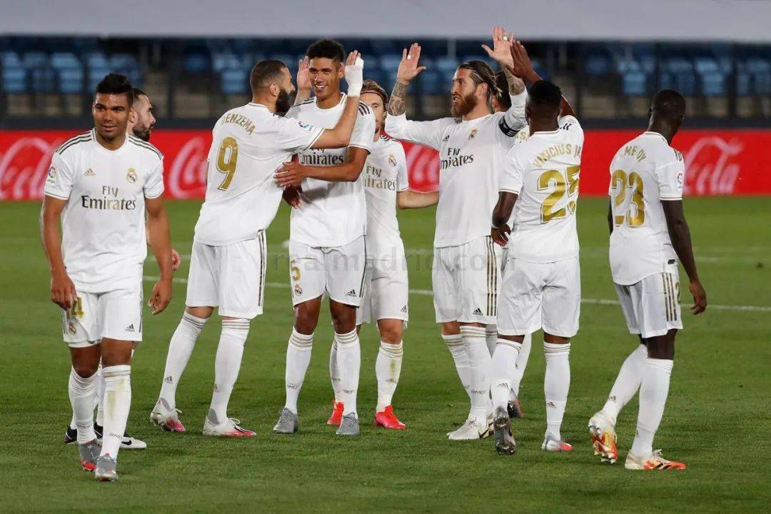 温家宝：球迷的呐喊让我们充满动力，场下我也会跟着他们唱歌