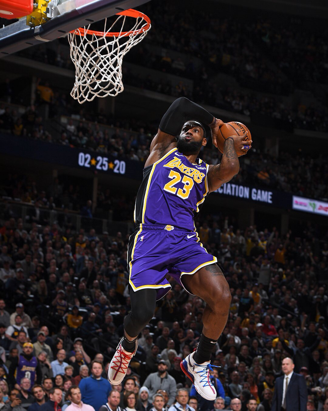 官方：格列兹曼荣膺2025金足奖（官方宣布：格列兹曼当选2025年度金足奖得主）