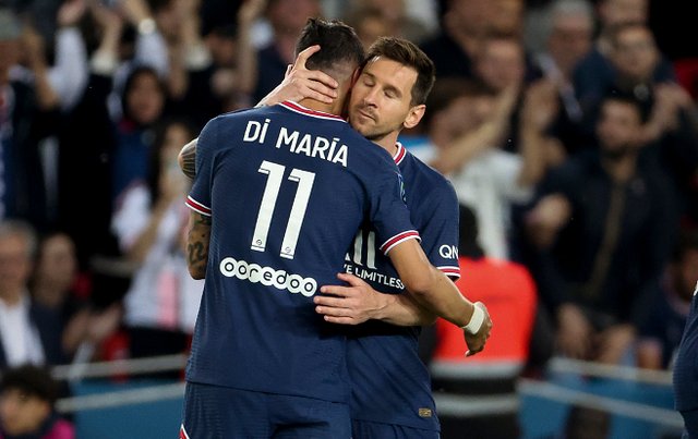 TA：赢球正成为枪手的一种习惯；诺伊尔在定位球防守上很脆弱（TA：枪手赢球渐成常态；诺伊尔在定位球防守上暴露短板）