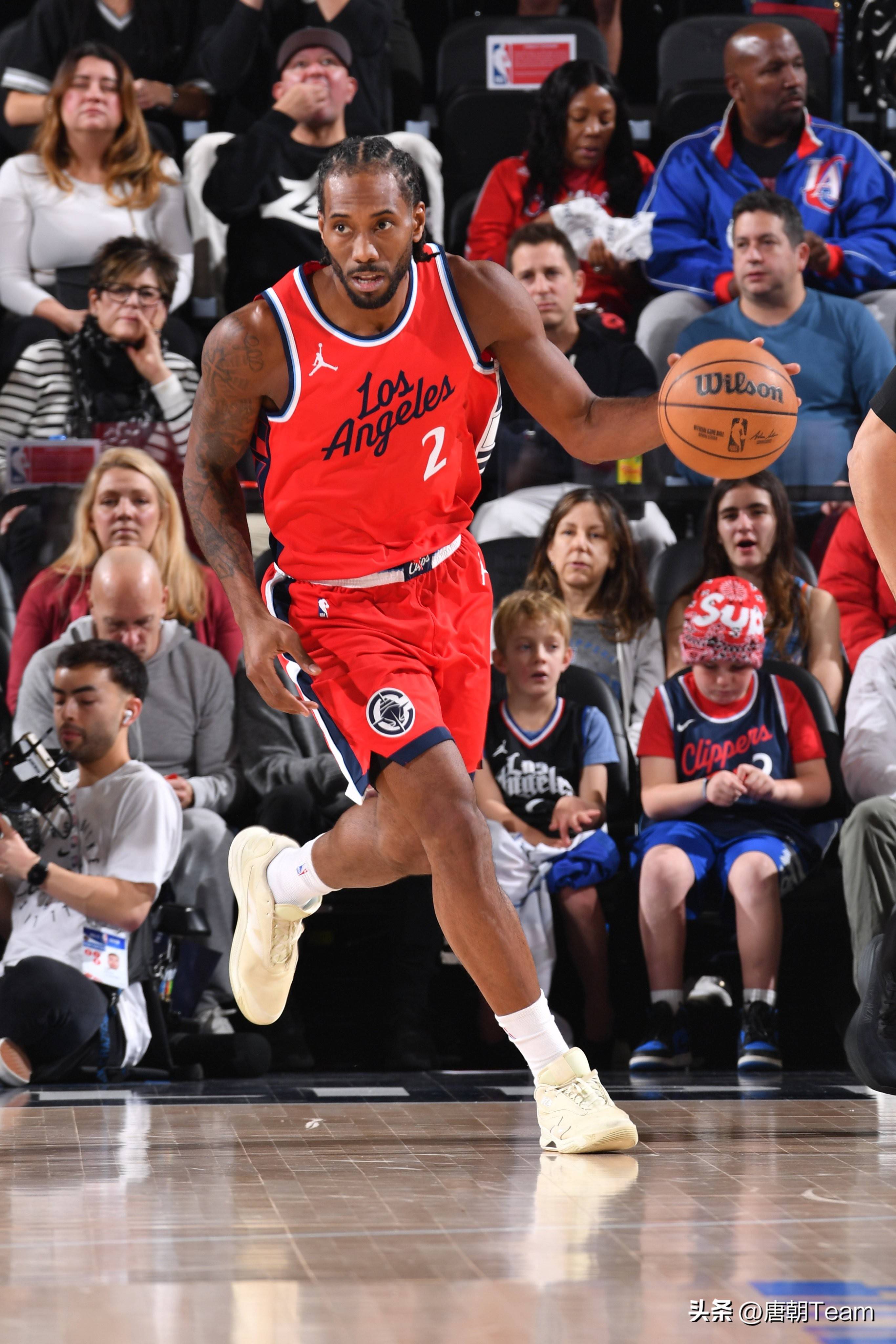 这是真爱，一阿根廷球迷带了50美元，一路搭顺风车去巴西客场（仅带50美元 阿根廷球迷搭顺风车远征巴西客场）