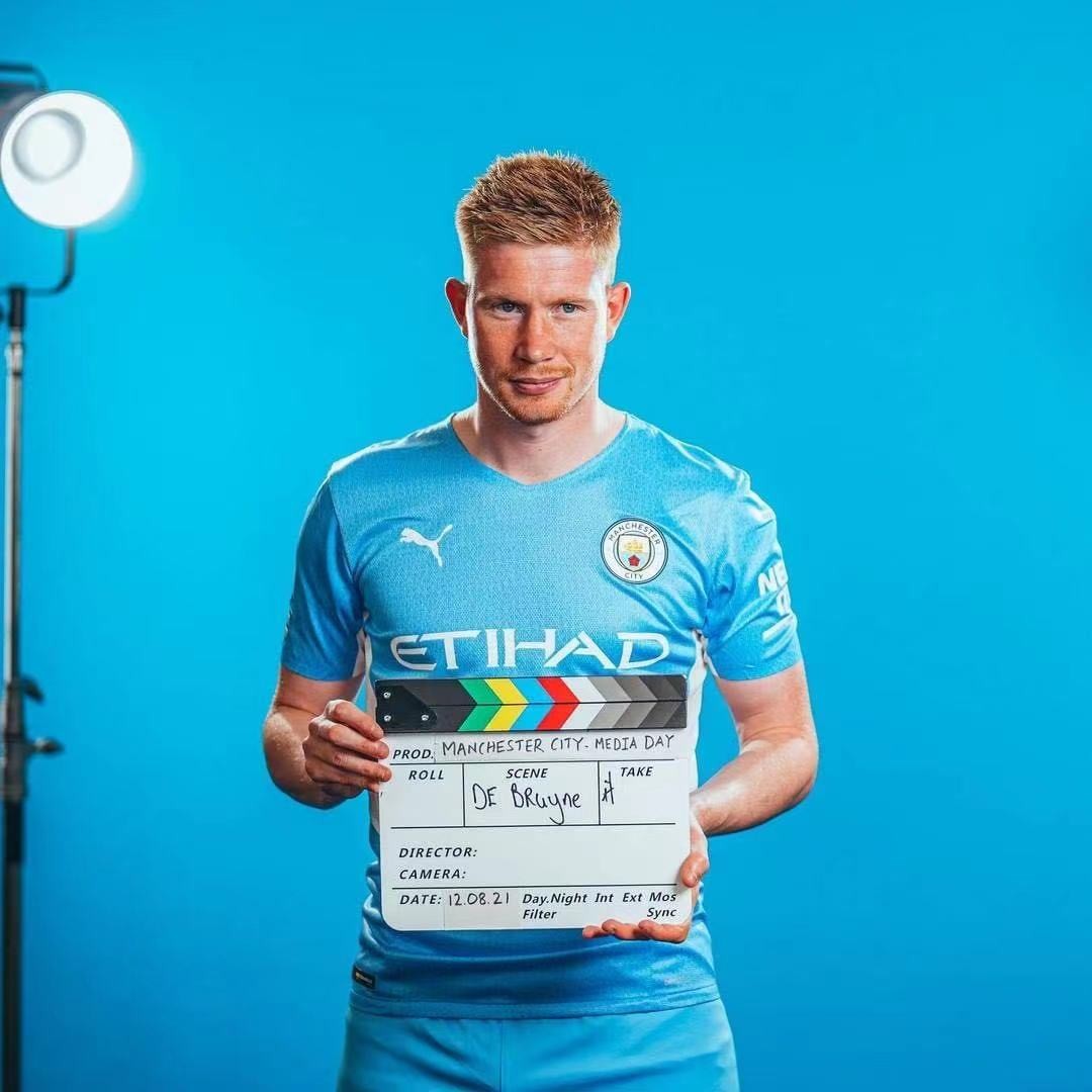 闪耀哥客场2-2战平多特，本赛季欧冠正赛仍一胜难求（闪耀哥客场2-2憾平多特，本季欧冠正赛依旧未尝胜绩）